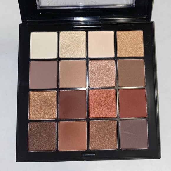 NYX Ultimate Shadow Palette - Picture 2 of 4